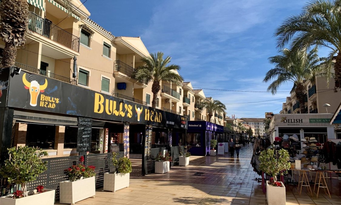 Nowy budynek - villa -
