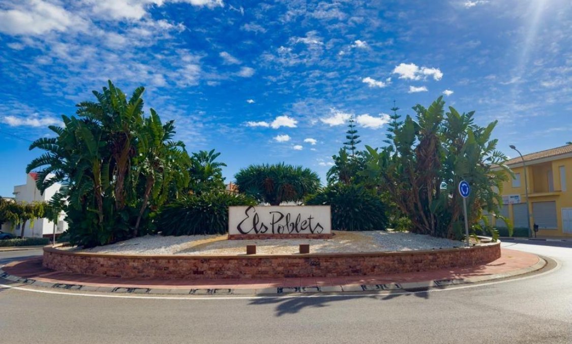 Obra nueva - villa -
