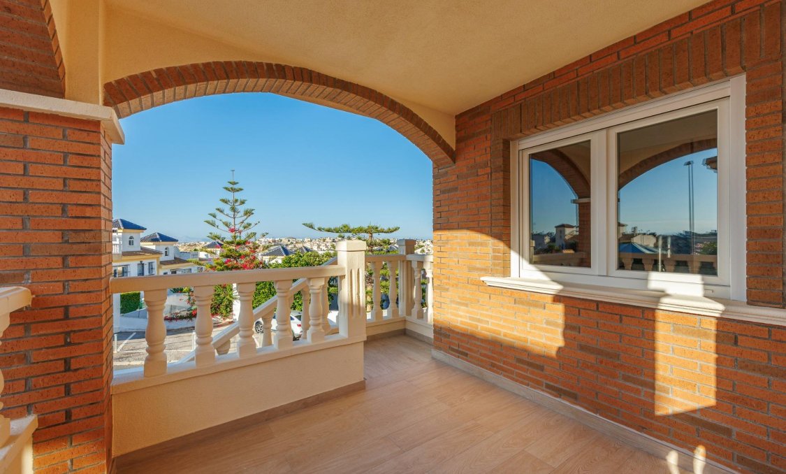 Nowy budynek - villa -
