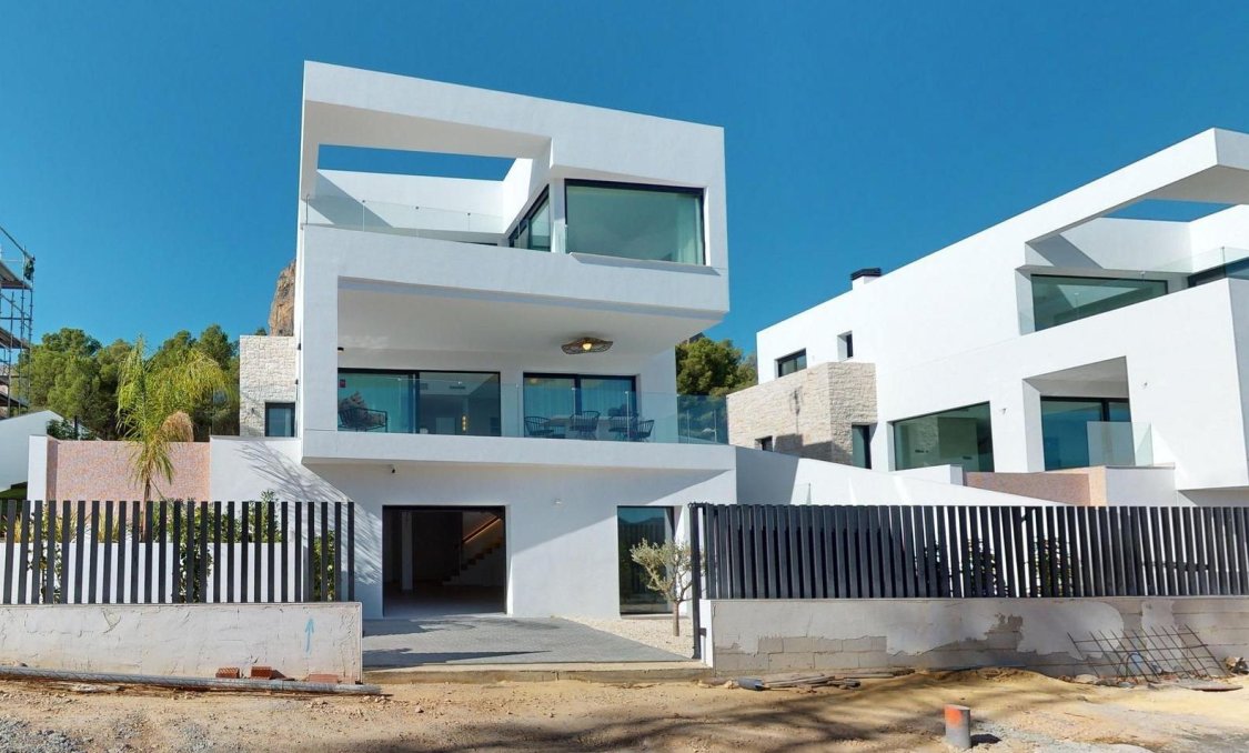 Obra nueva - villa -
