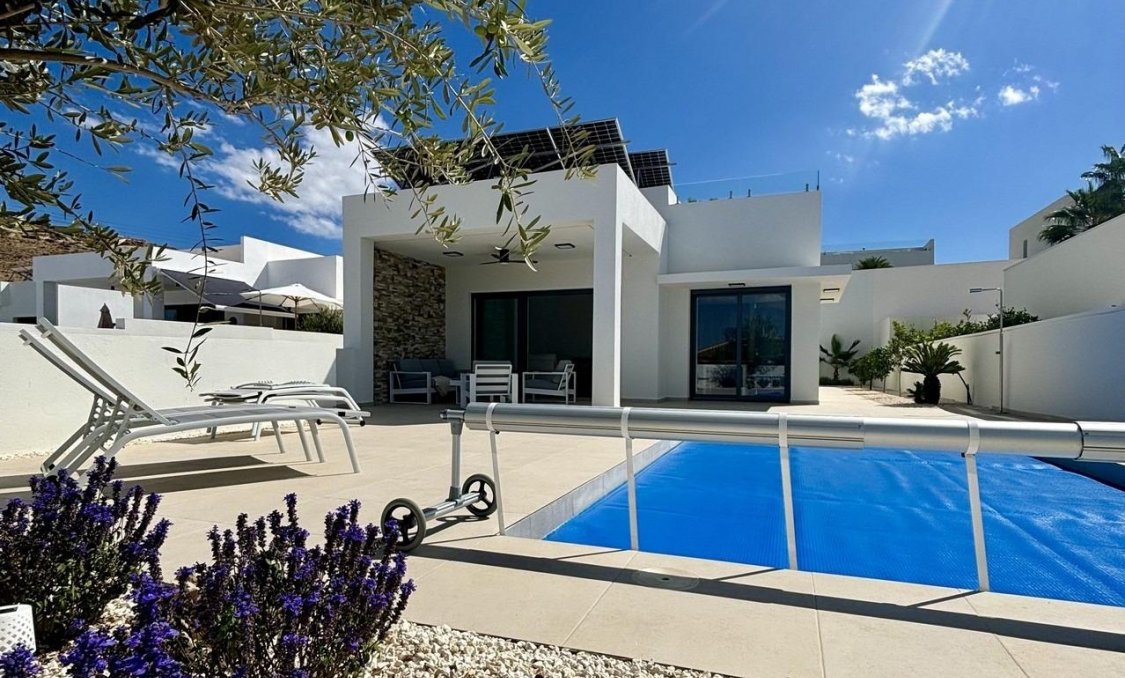 Nowy budynek - villa -
