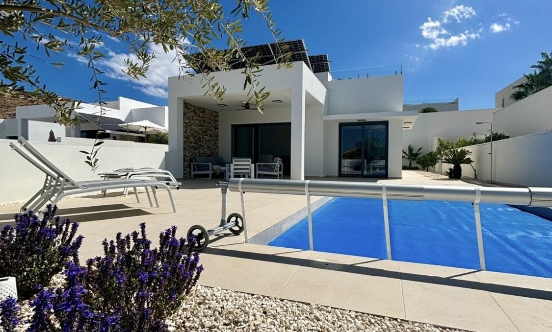 Nowy budynek - villa -
