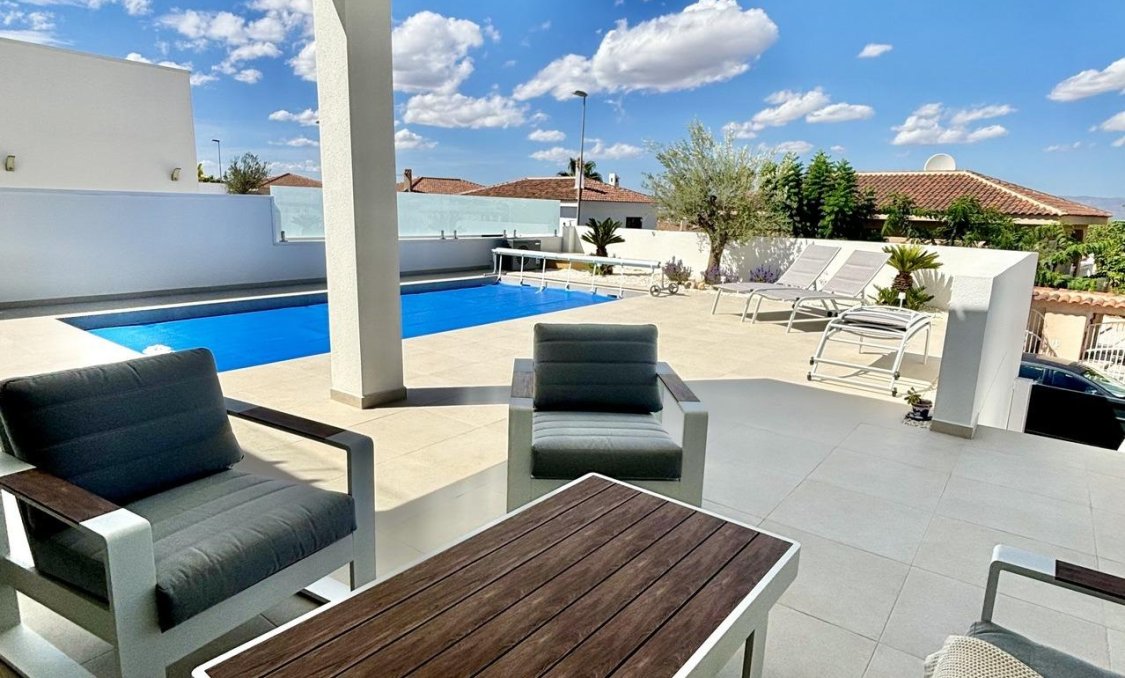 Nowy budynek - villa -
