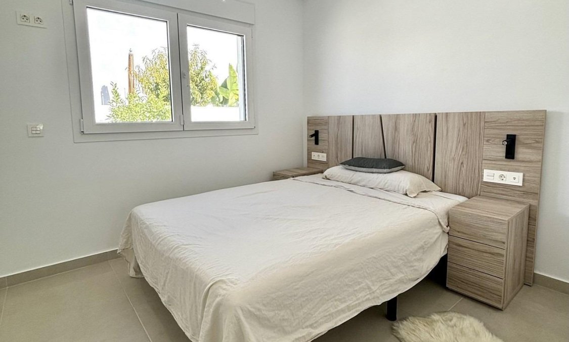 Nowy budynek - villa -
