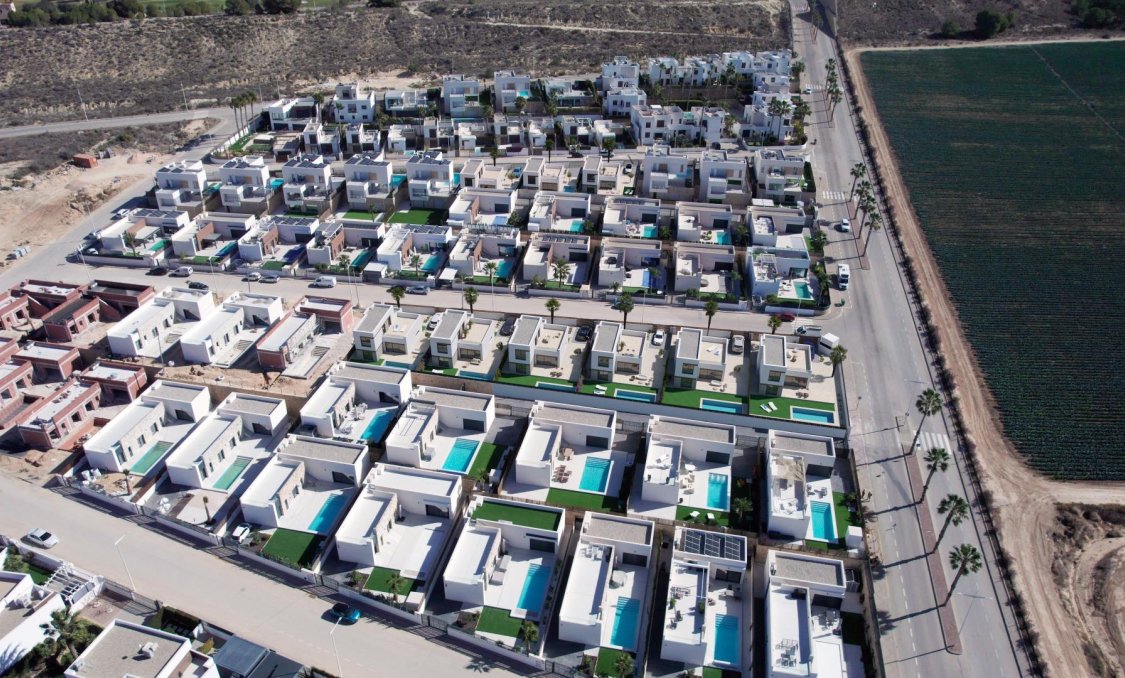 Obra nueva - villa -
