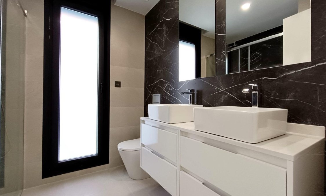 Obra nueva - villa -
