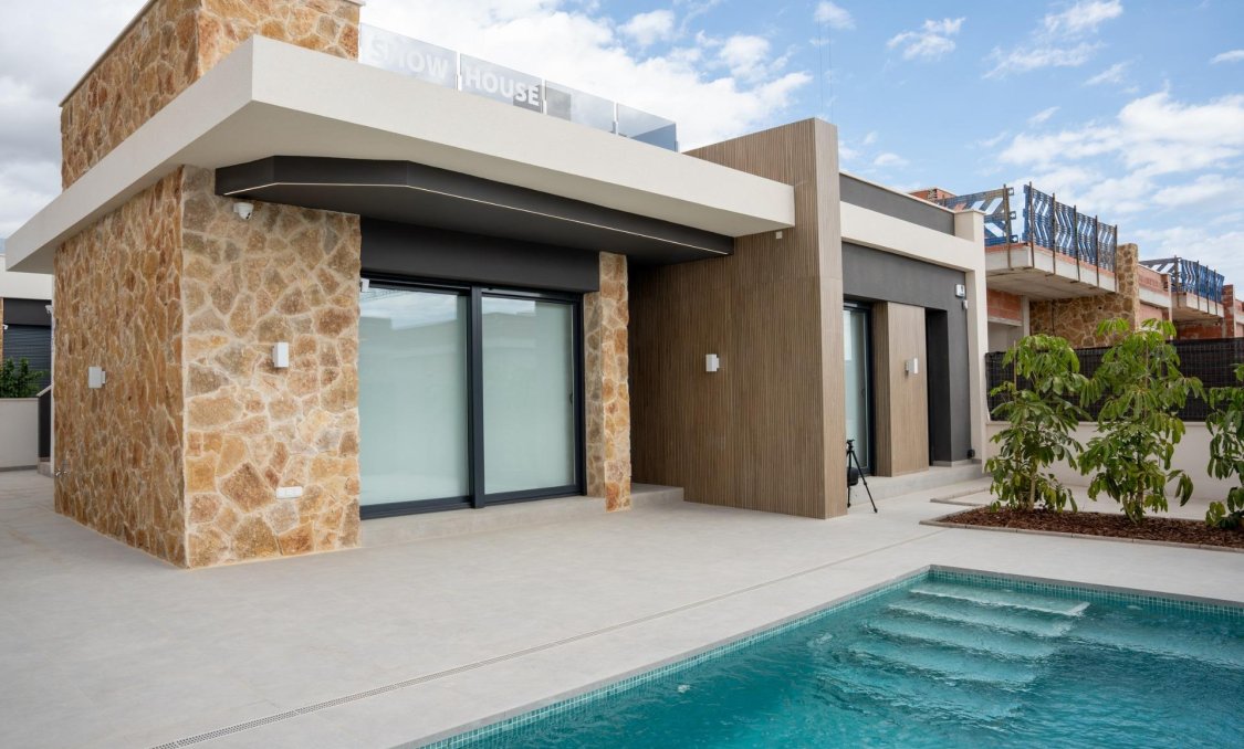 Obra nueva - villa -
