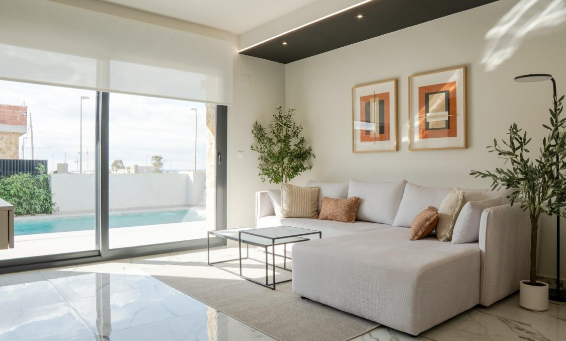 Obra nueva - villa -
