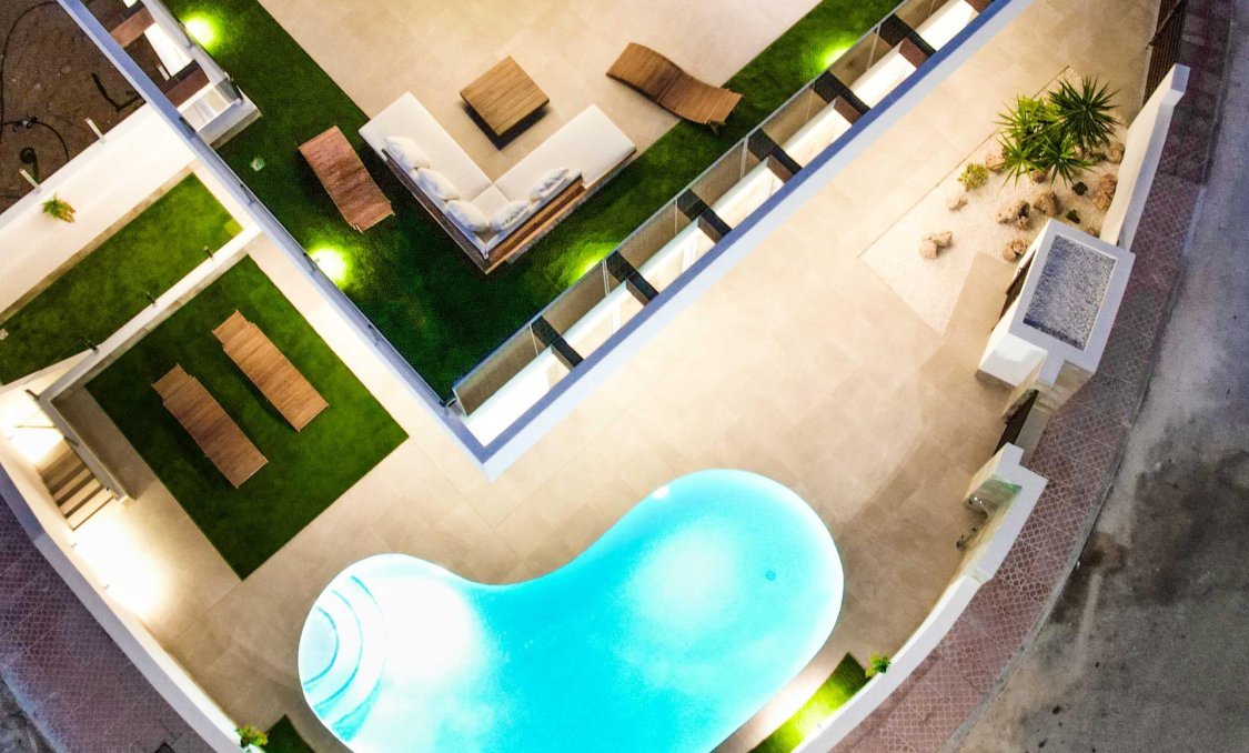 Nowy budynek - villa -
