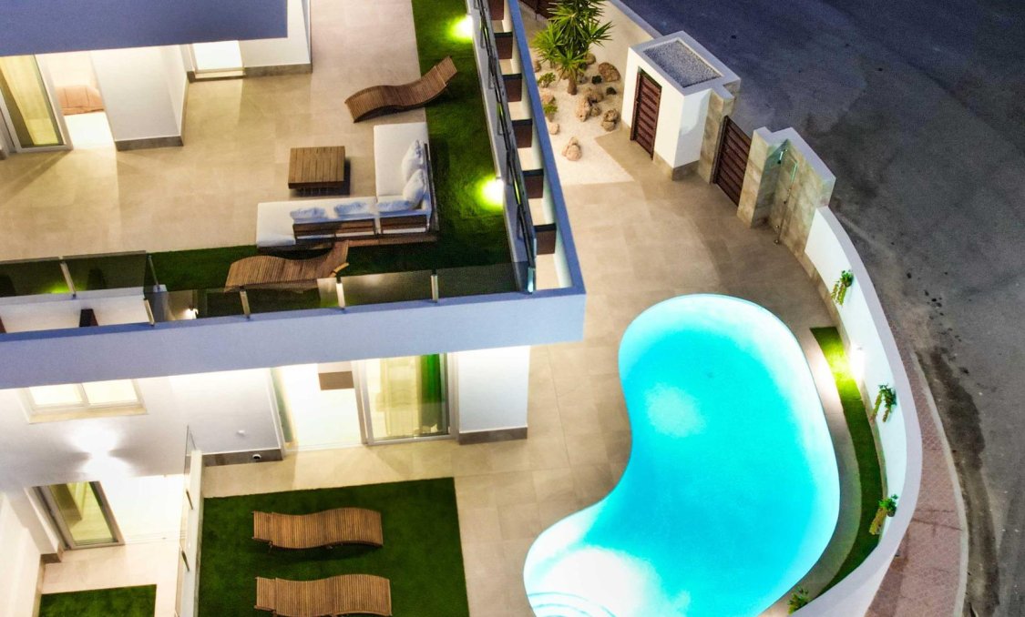 Nowy budynek - villa -
