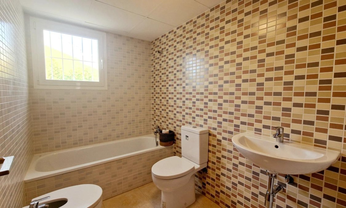 Nowy budynek - villa -
