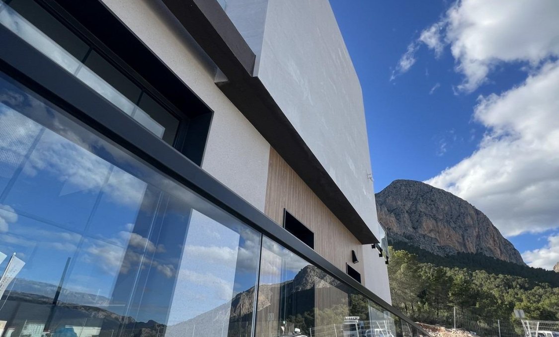 Obra nueva - villa -
