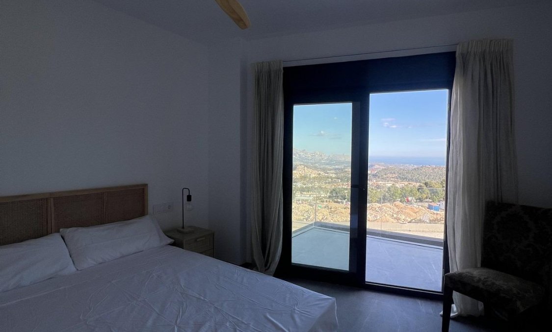 Obra nueva - villa -
