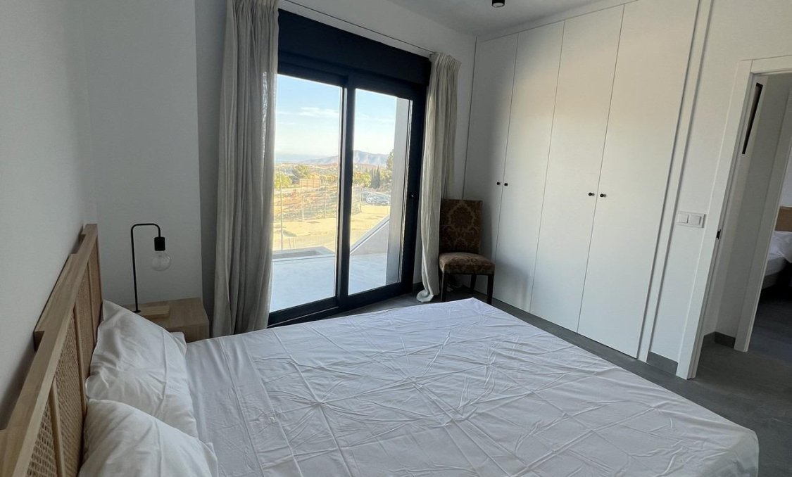 Obra nueva - villa -
