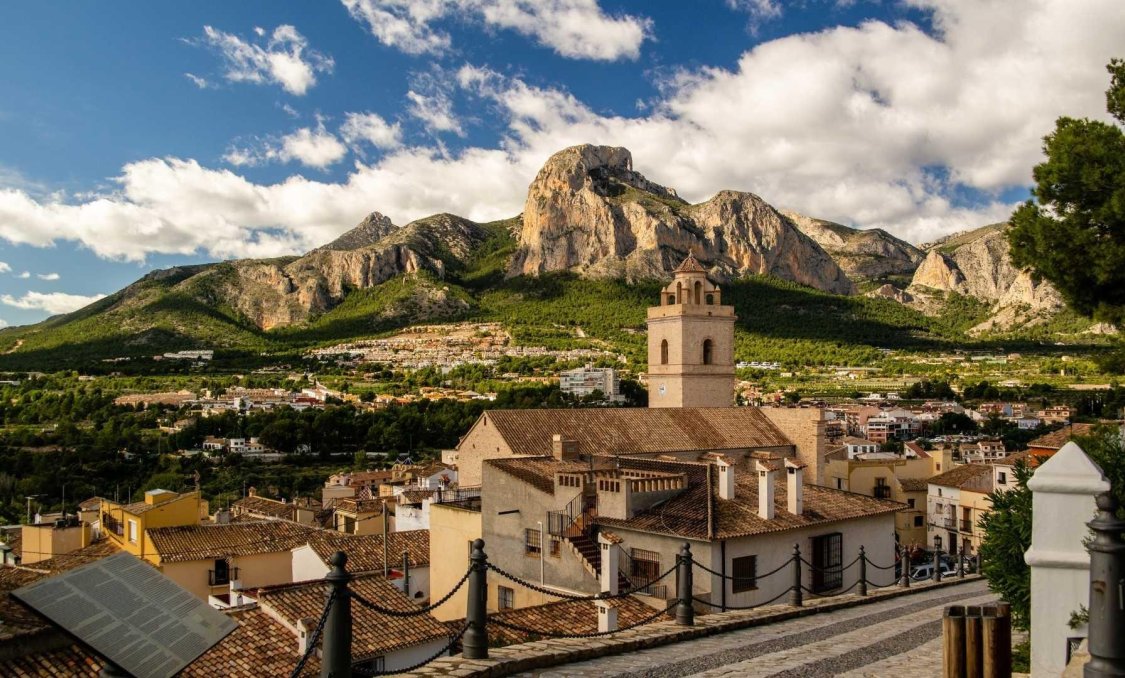 Obra nueva - villa -
