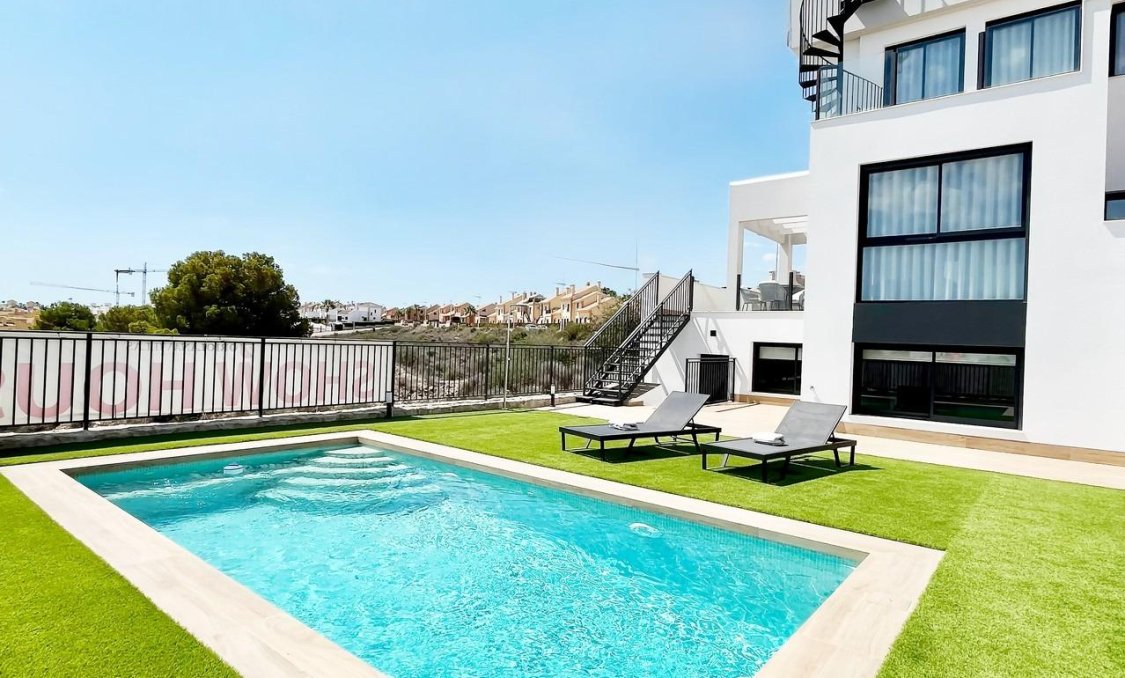 Obra nueva - villa -
