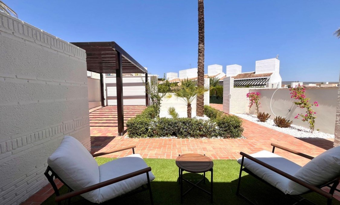 Nowy budynek - town house -
