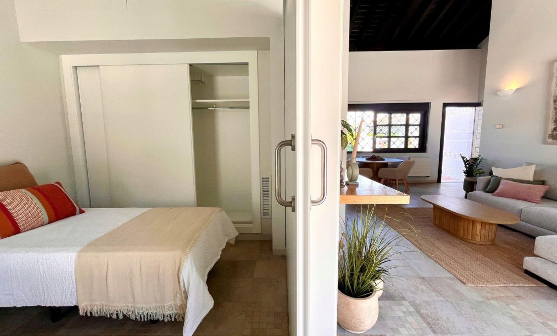 Nowy budynek - town house -
