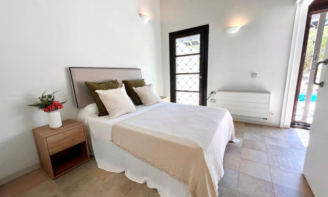 Nowy budynek - town house -
