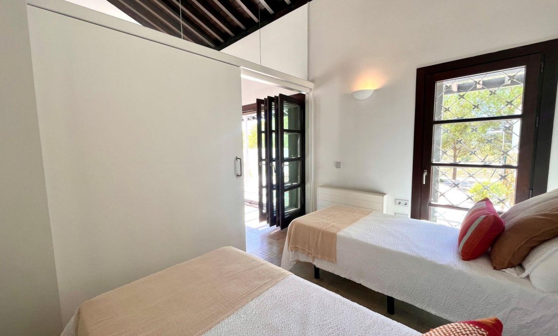 Nowy budynek - town house -
