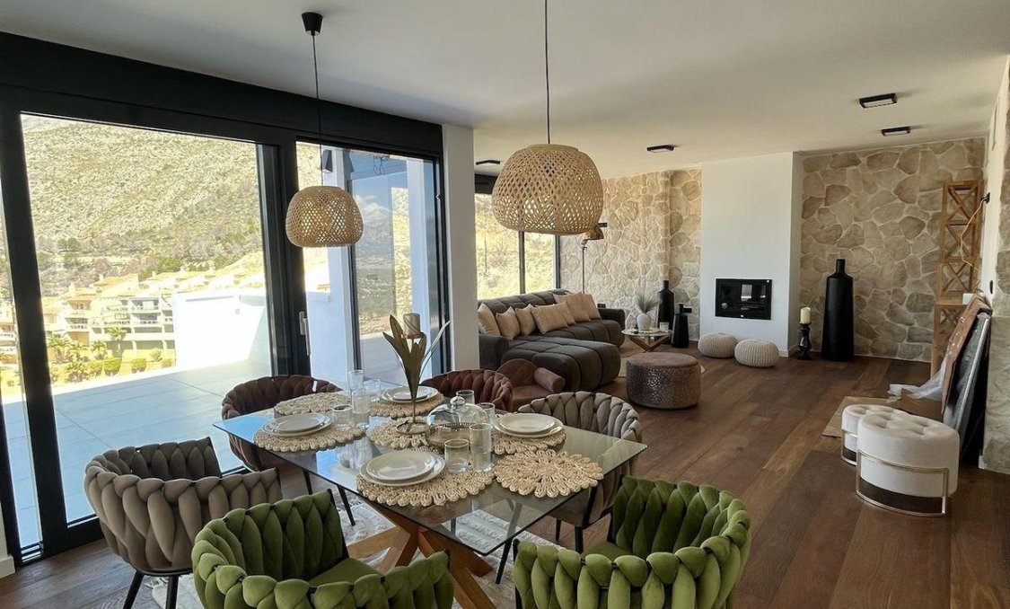 Obra nueva - villa -
