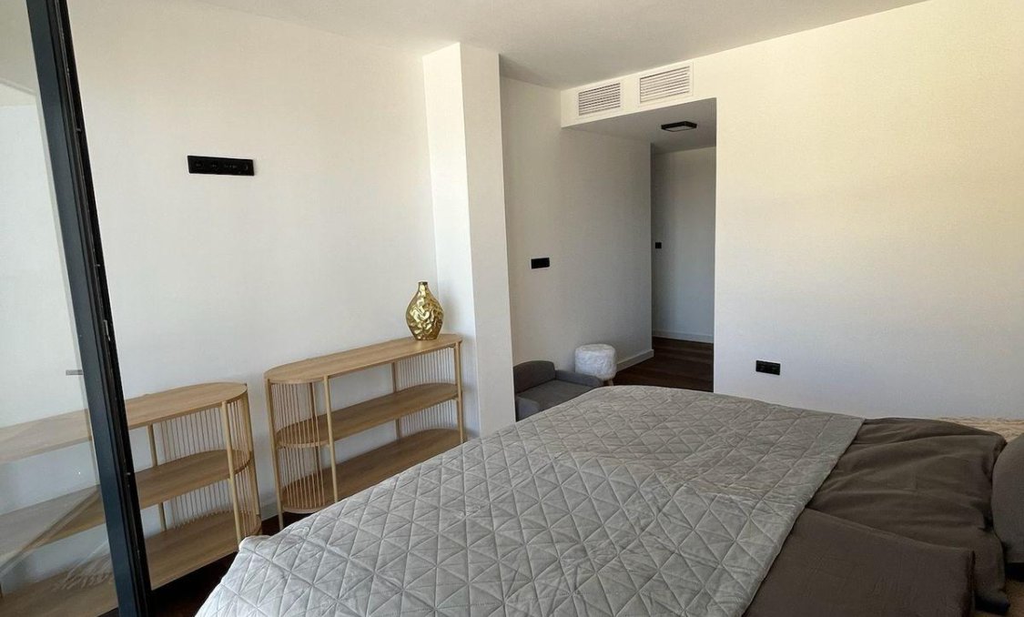 Obra nueva - villa -
