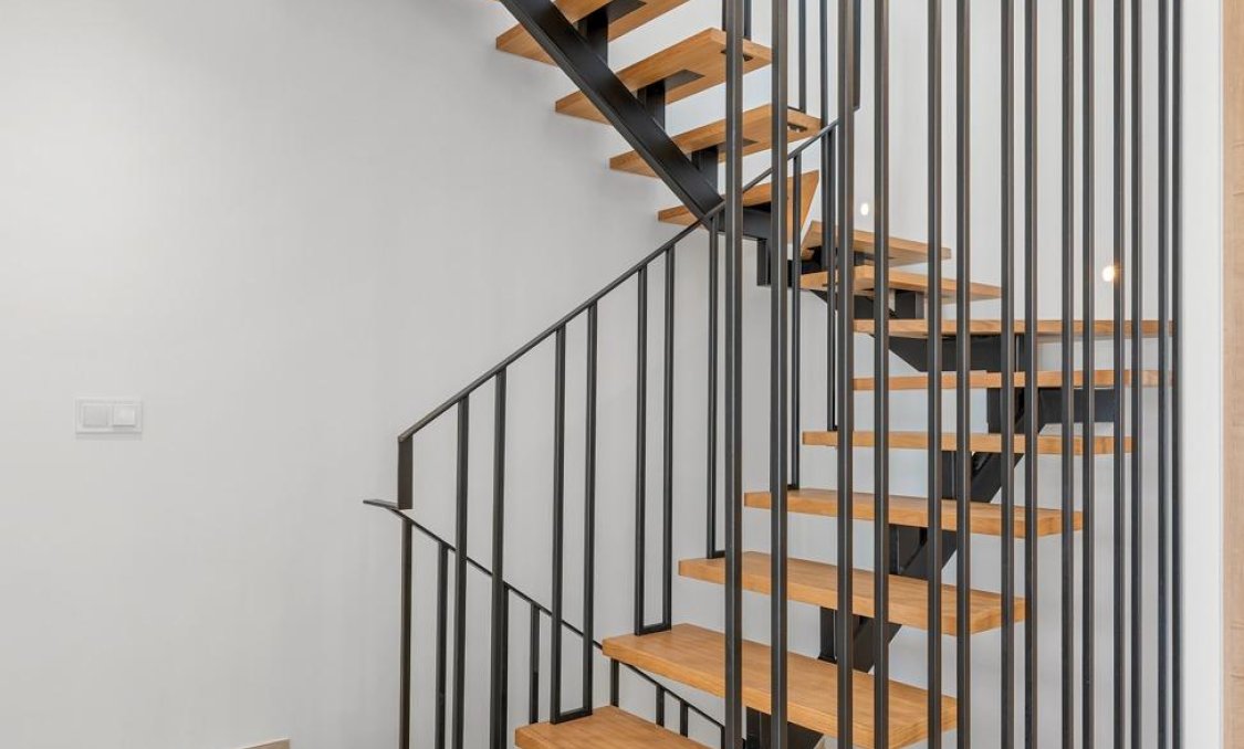 Nowy budynek - town house -
