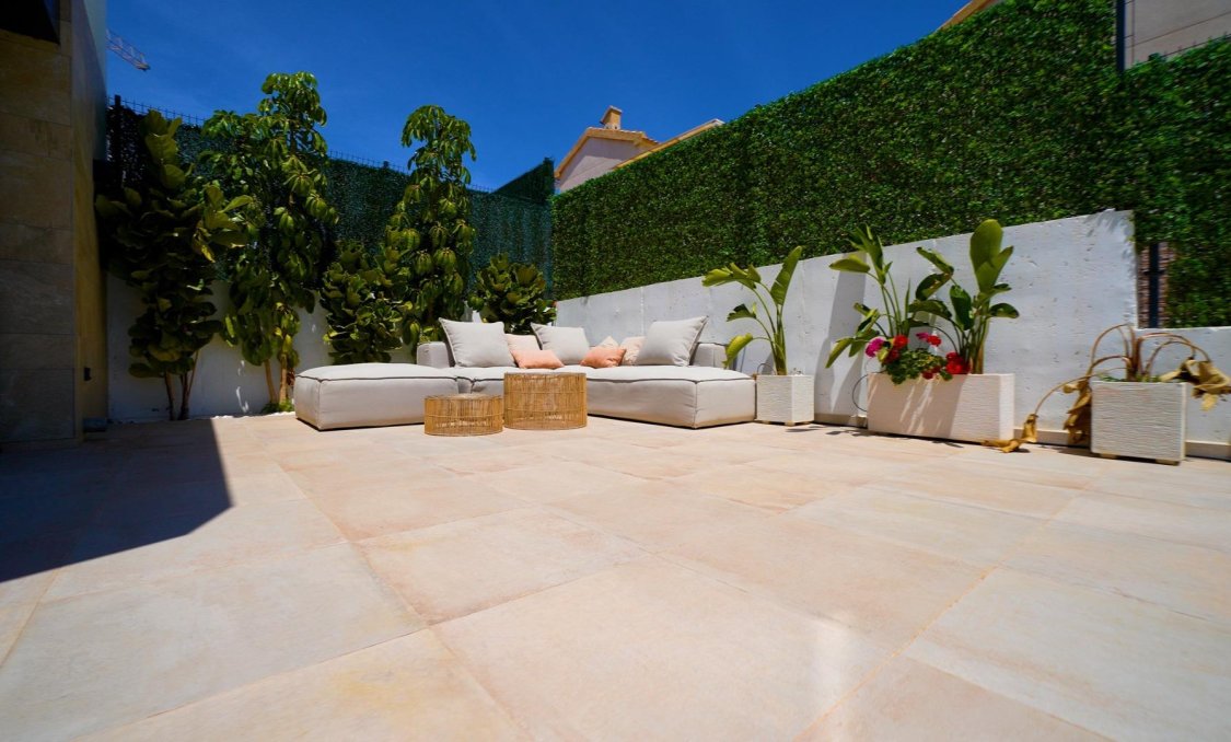 Obra nueva - villa -
