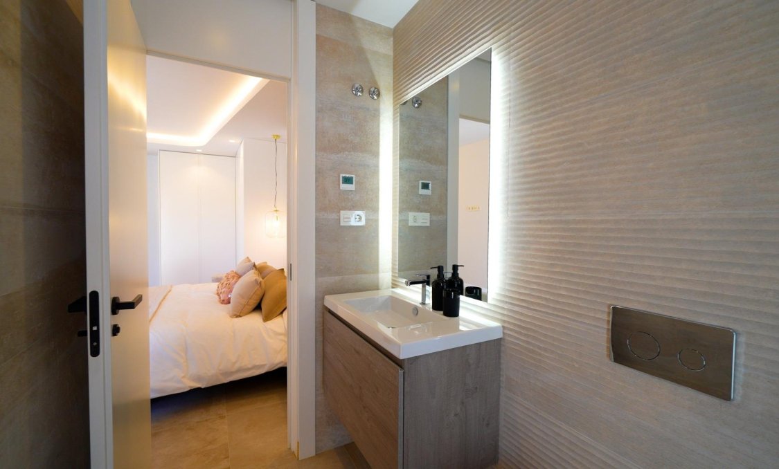 Obra nueva - villa -
