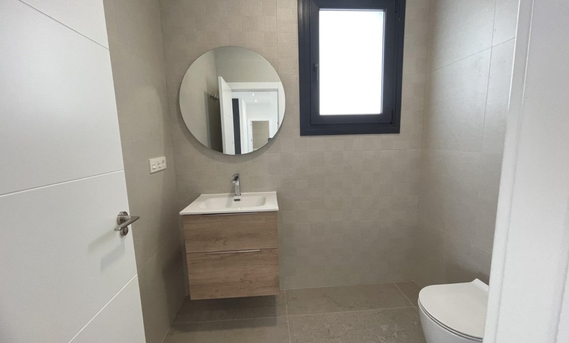 Obra nueva - villa -
