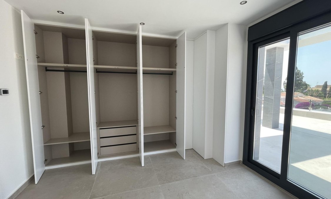 Obra nueva - villa -
