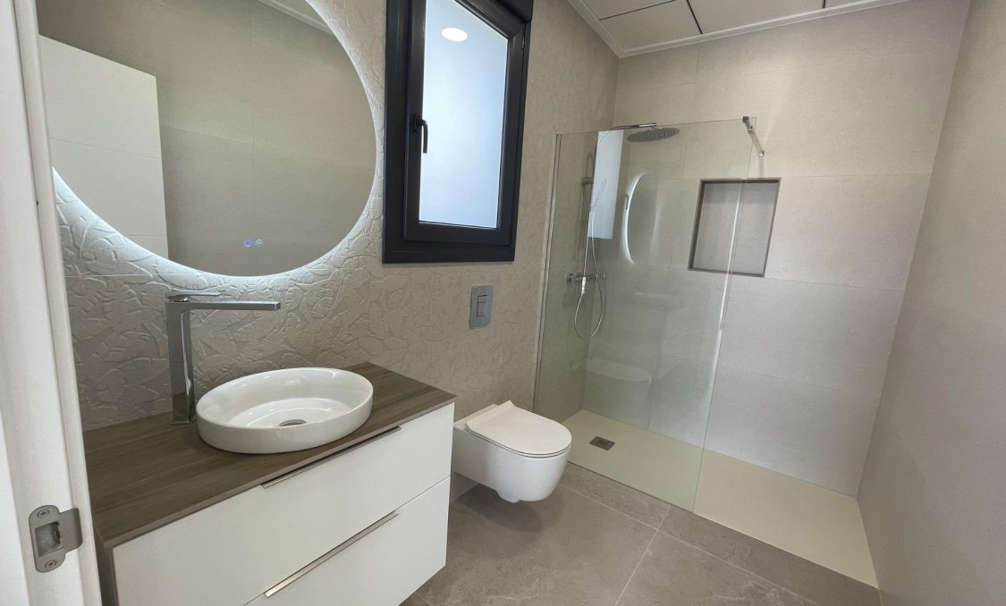 Obra nueva - villa -
