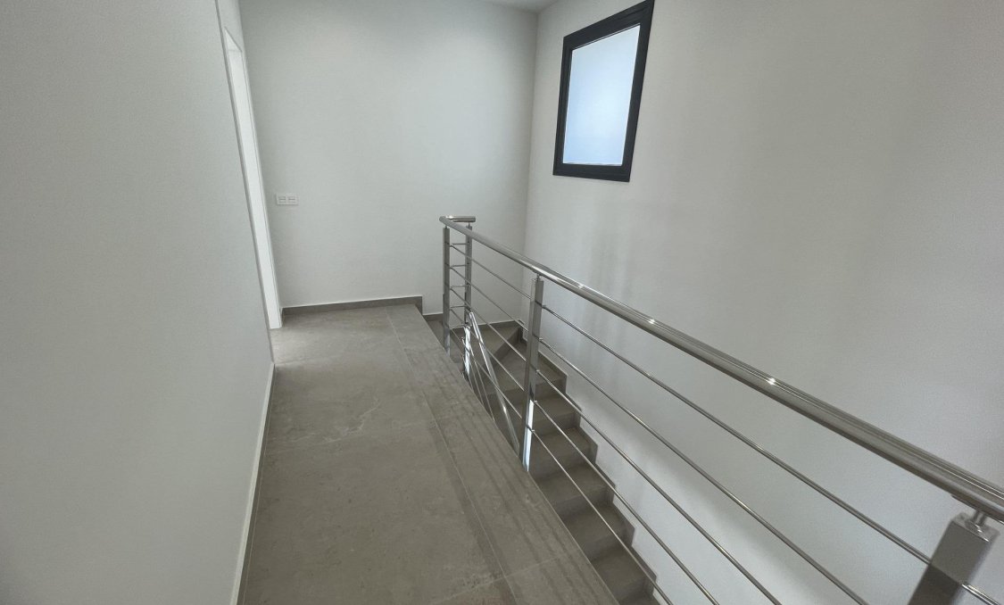 Obra nueva - villa -
