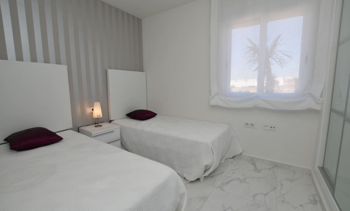 Obra nueva - Bungalow -
