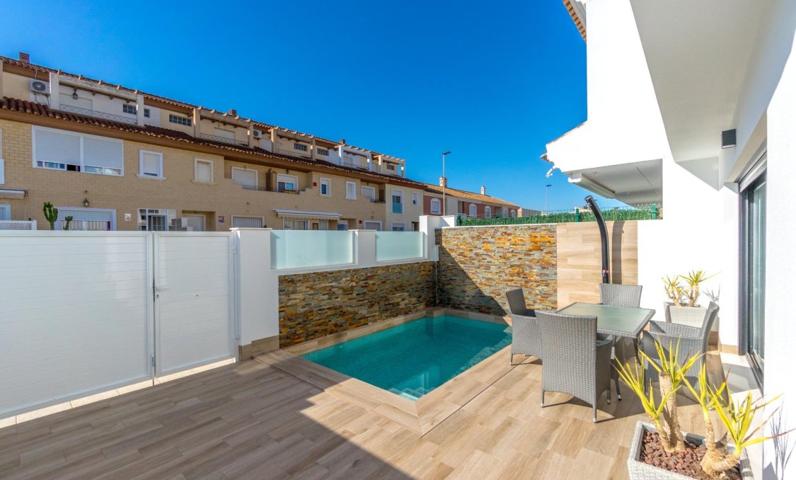 Nowy budynek - villa -
