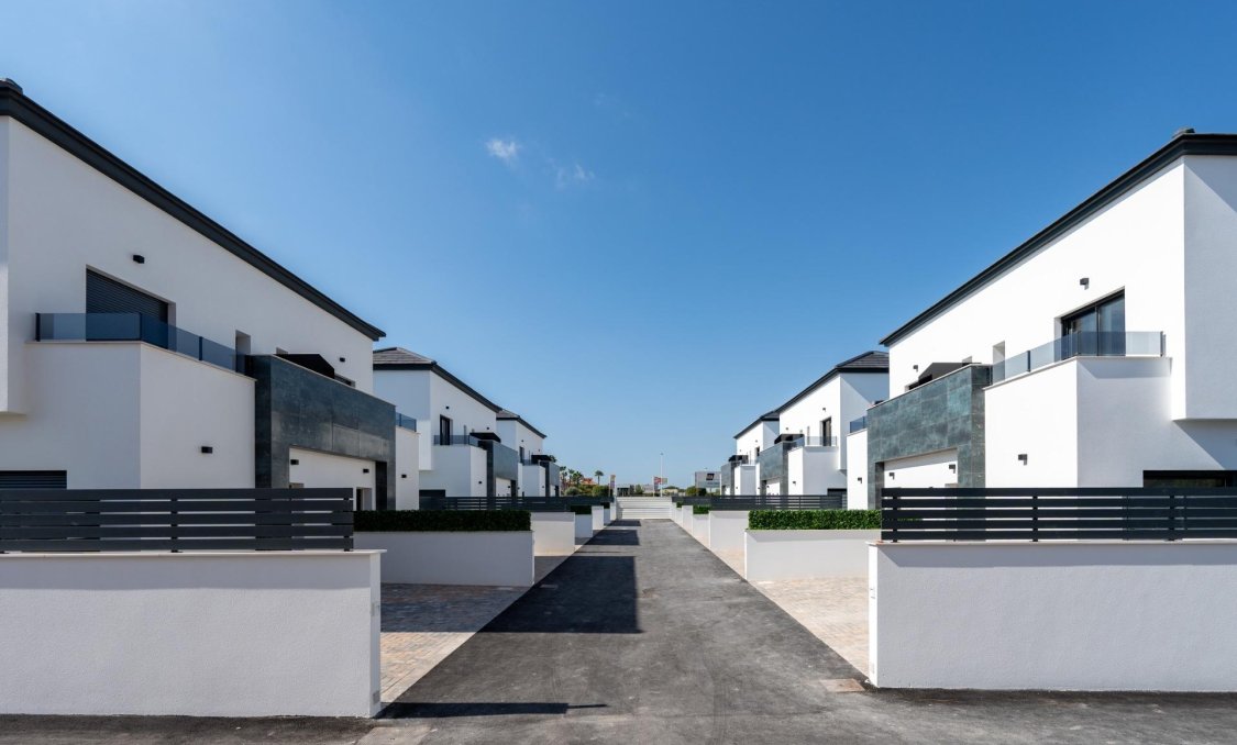 Obra nueva - town house -
