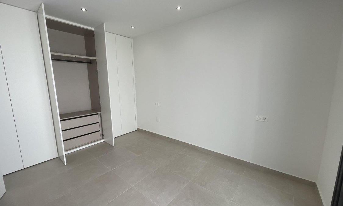 Nowy budynek - villa -
