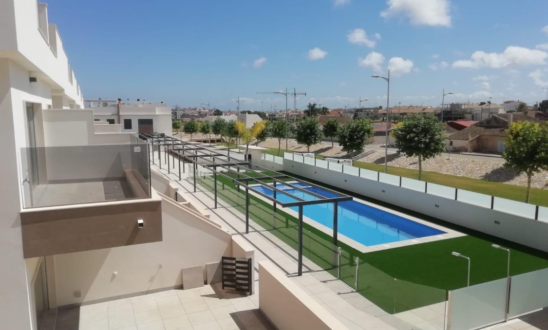 Nowy budynek - town house -
