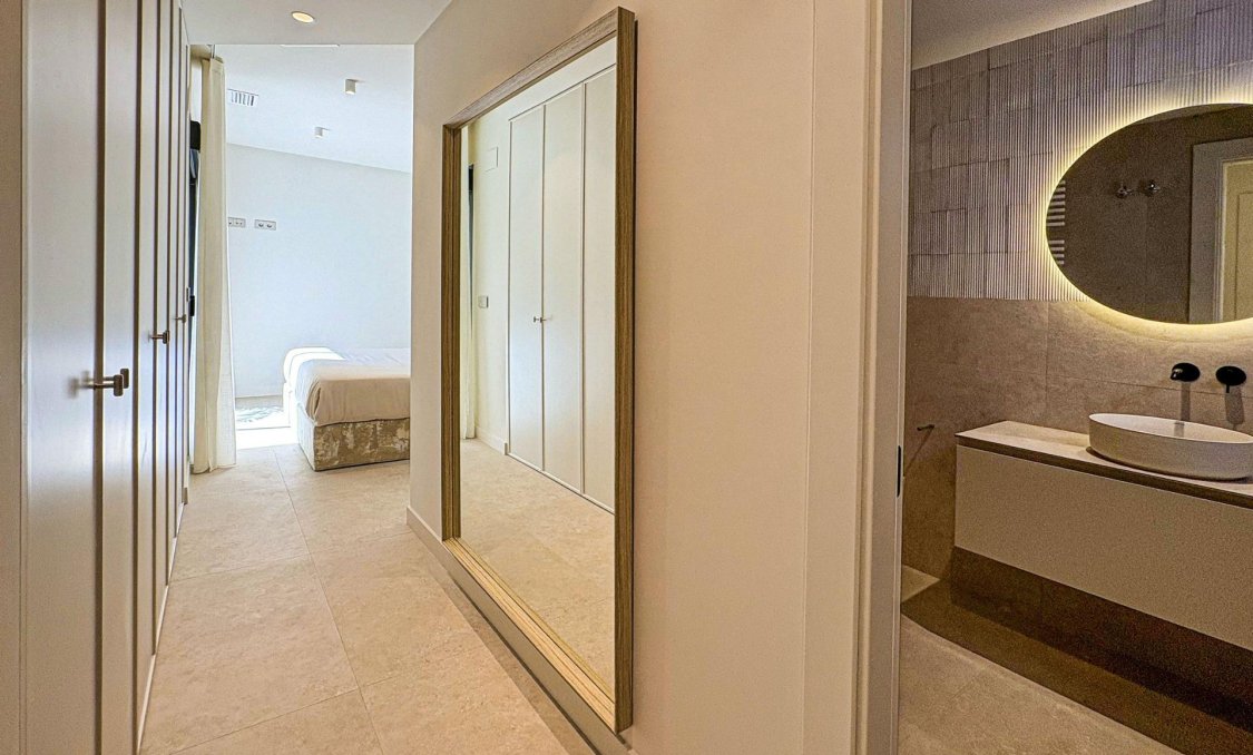 Obra nueva - villa -
