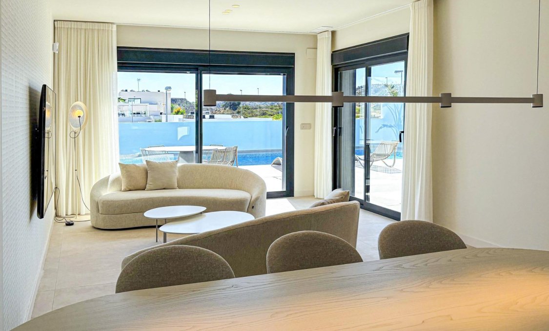 Obra nueva - villa -
