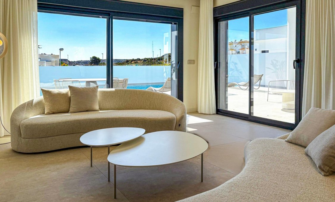 Obra nueva - villa -
