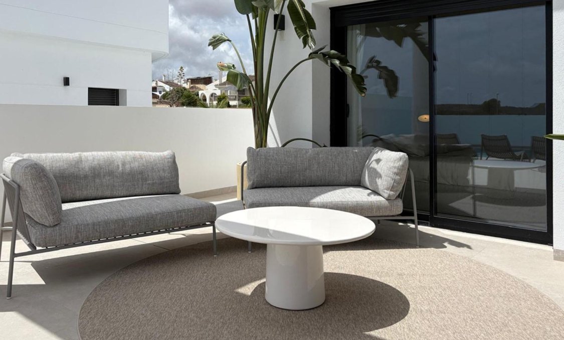 Nowy budynek - villa -
