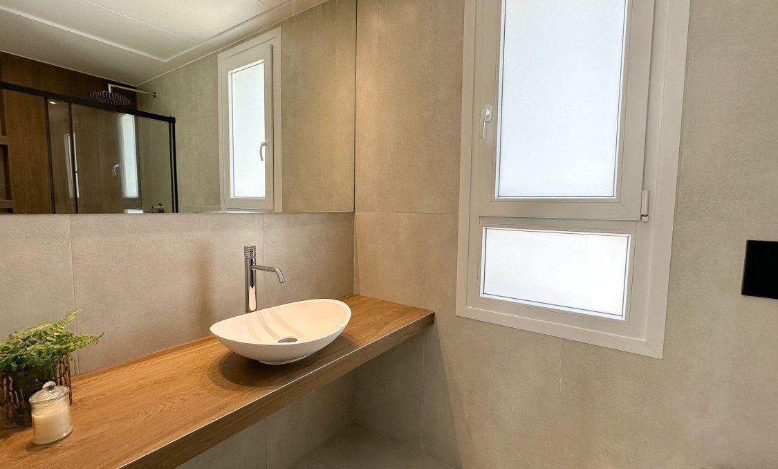 Obra nueva - villa -
