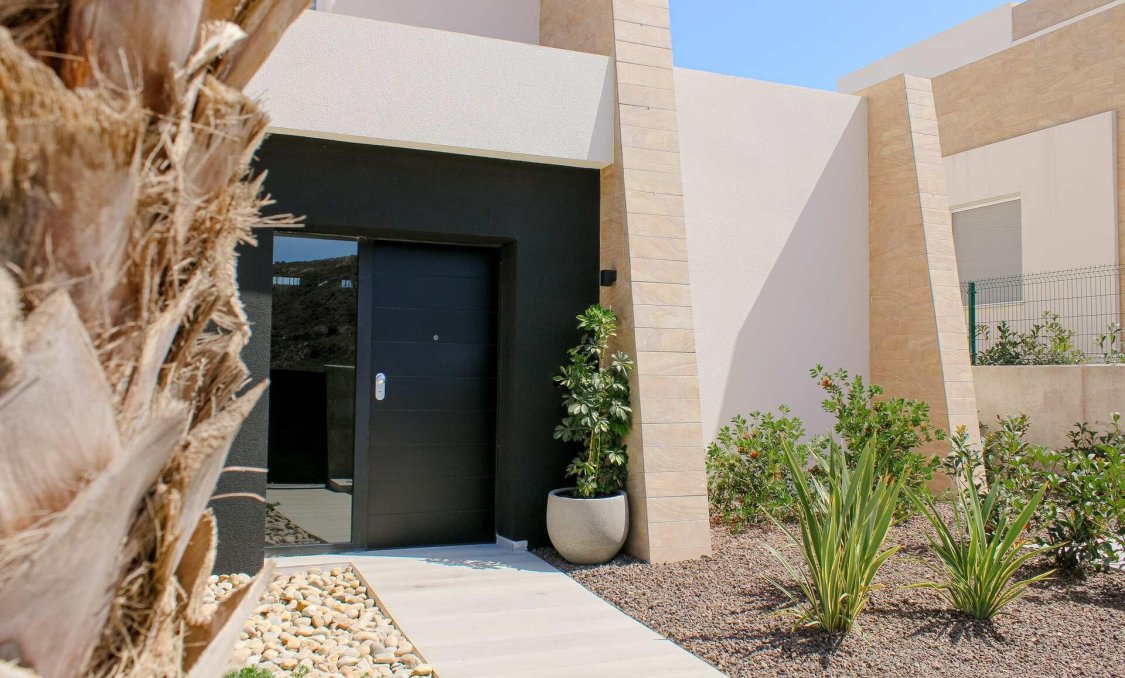 Obra nueva - villa -
