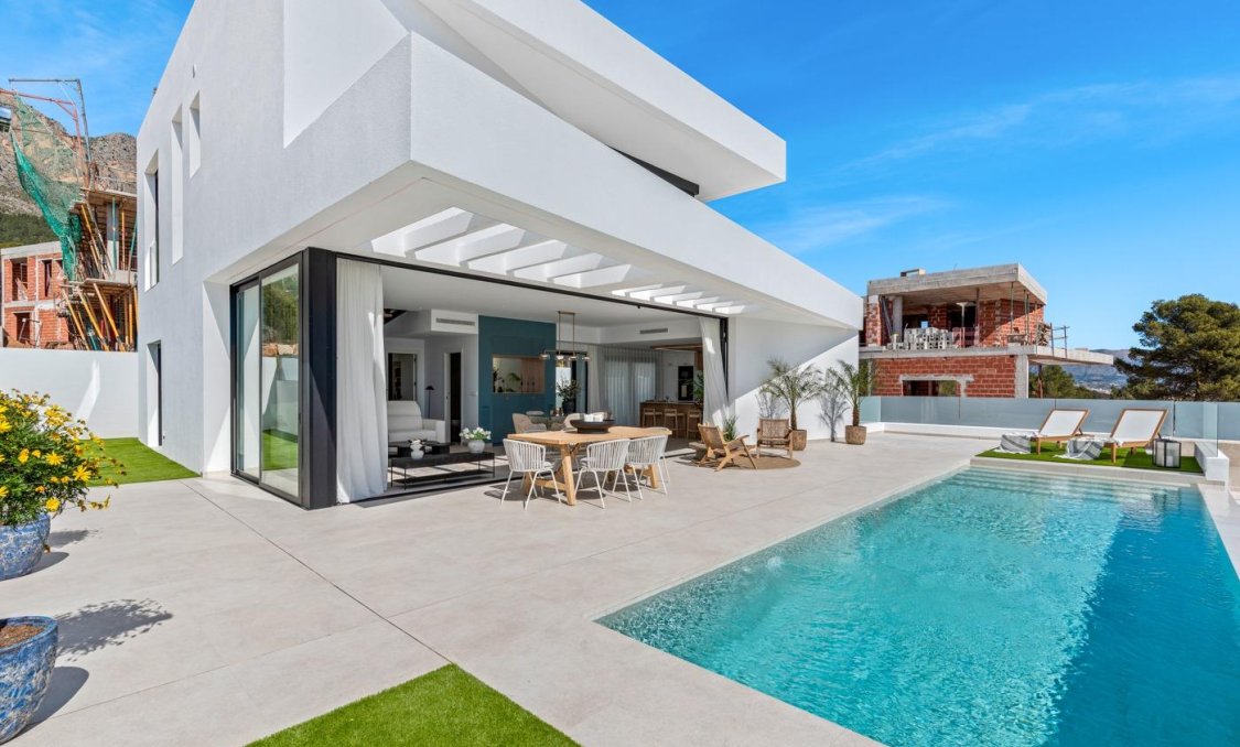 Obra nueva - villa -
