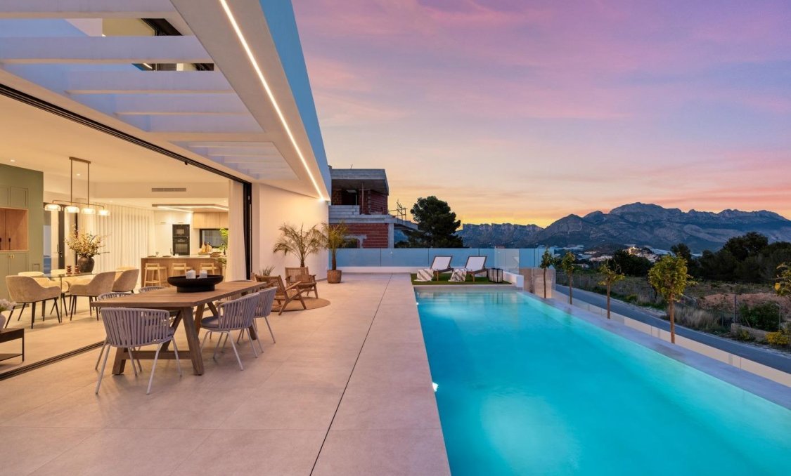 Obra nueva - villa -
