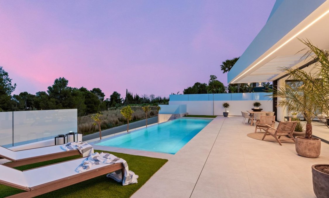 Obra nueva - villa -
