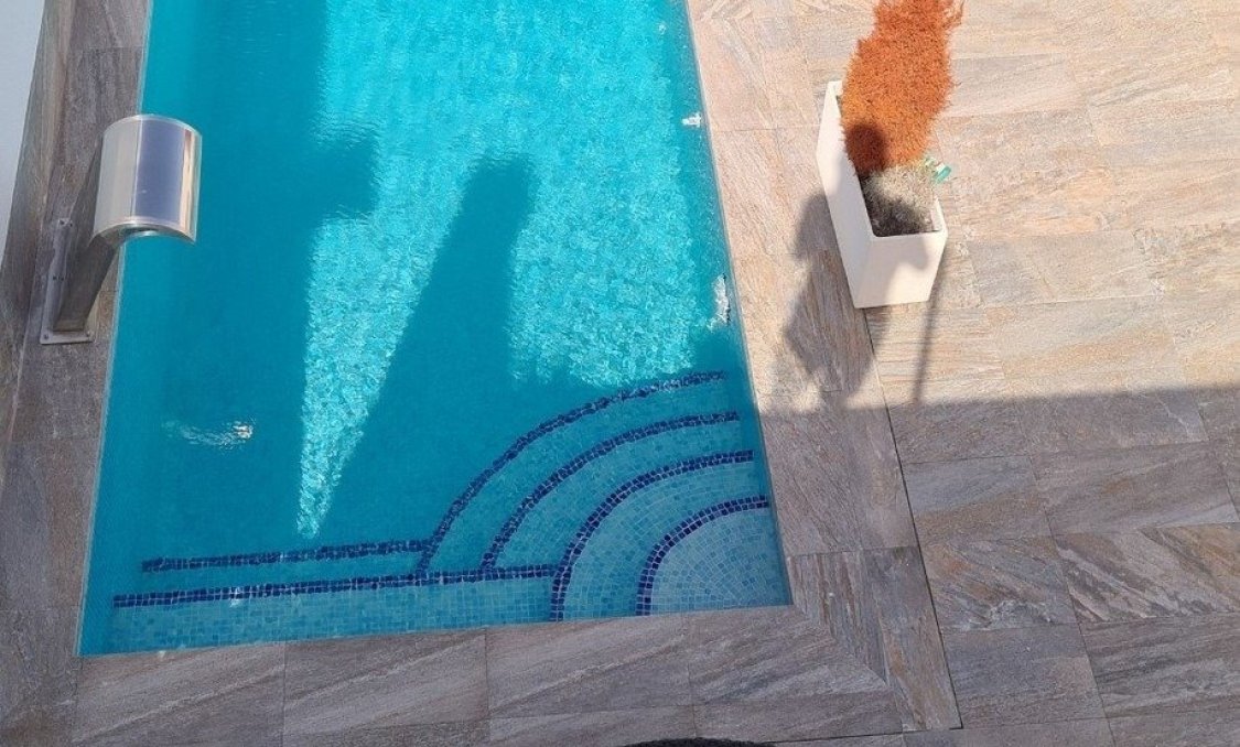 Obra nueva - town house -
Avileses