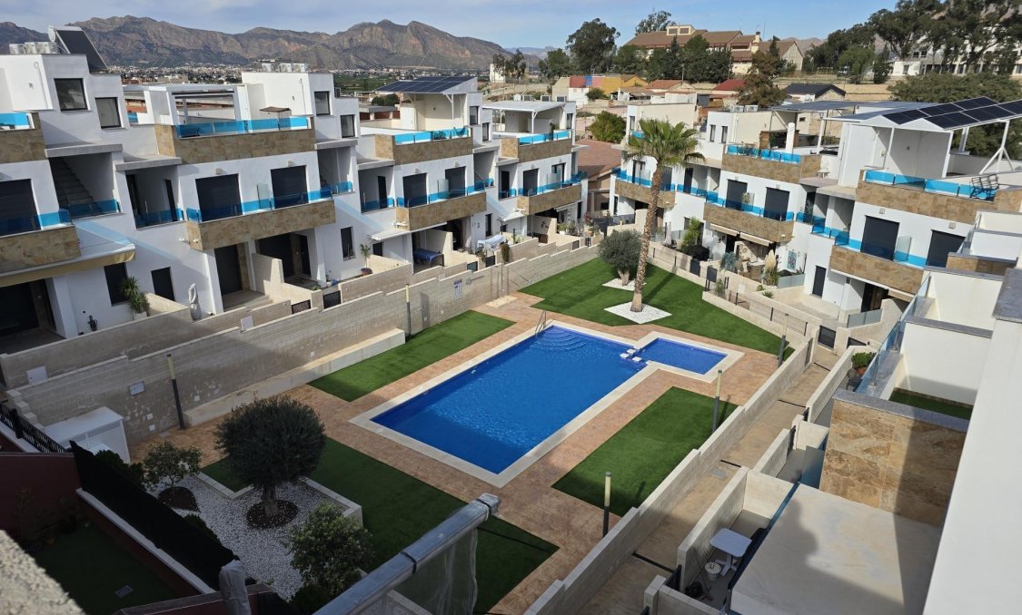 New Build - town house -
Bigastro - pueblo