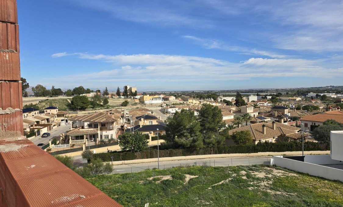 New Build - town house -
Bigastro - pueblo